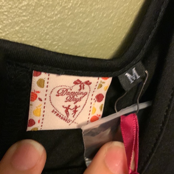 Keyhole Top - Picture 5 of 8